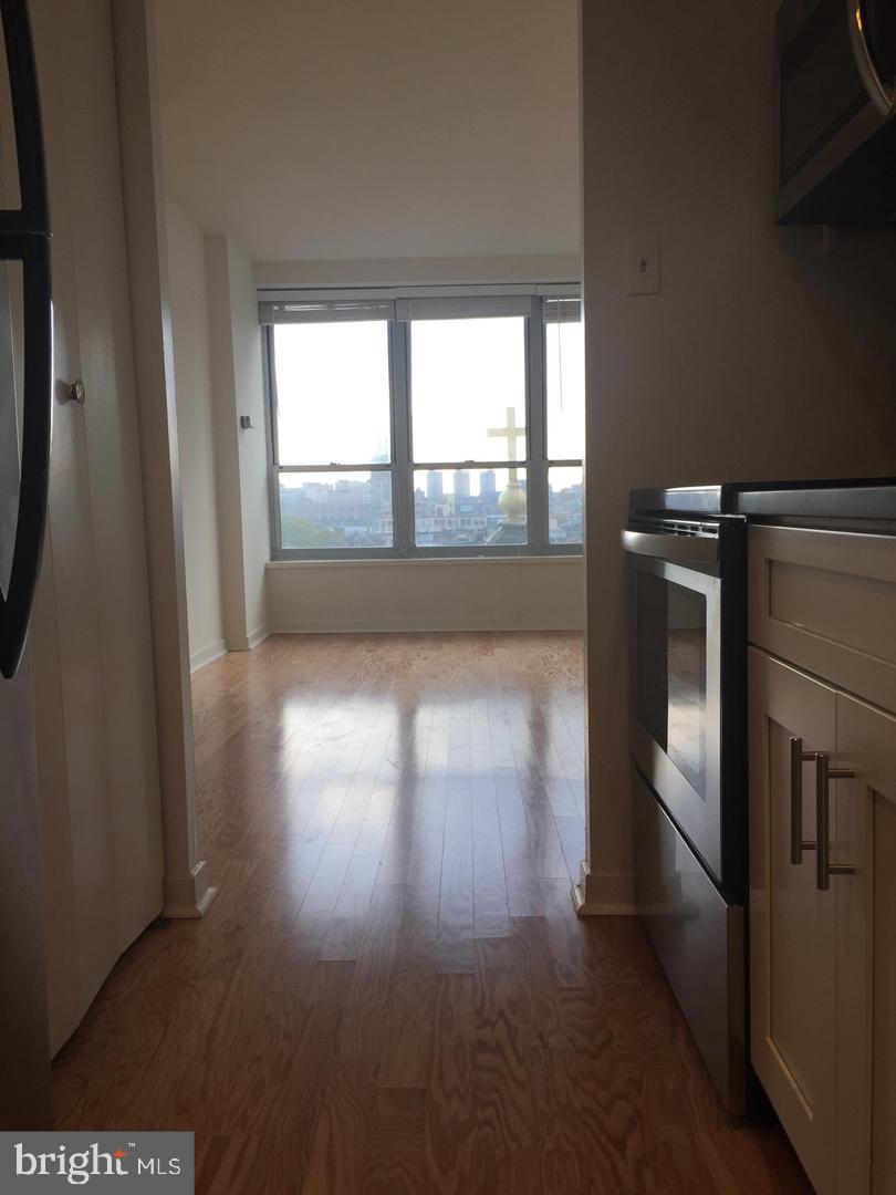 RITTENHOUSE SQUARE - Residential Lease