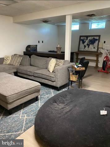 CARDINAL GLEN - Residential Lease