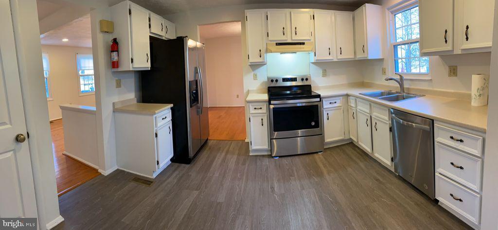 CARDINAL GLEN - Residential Lease