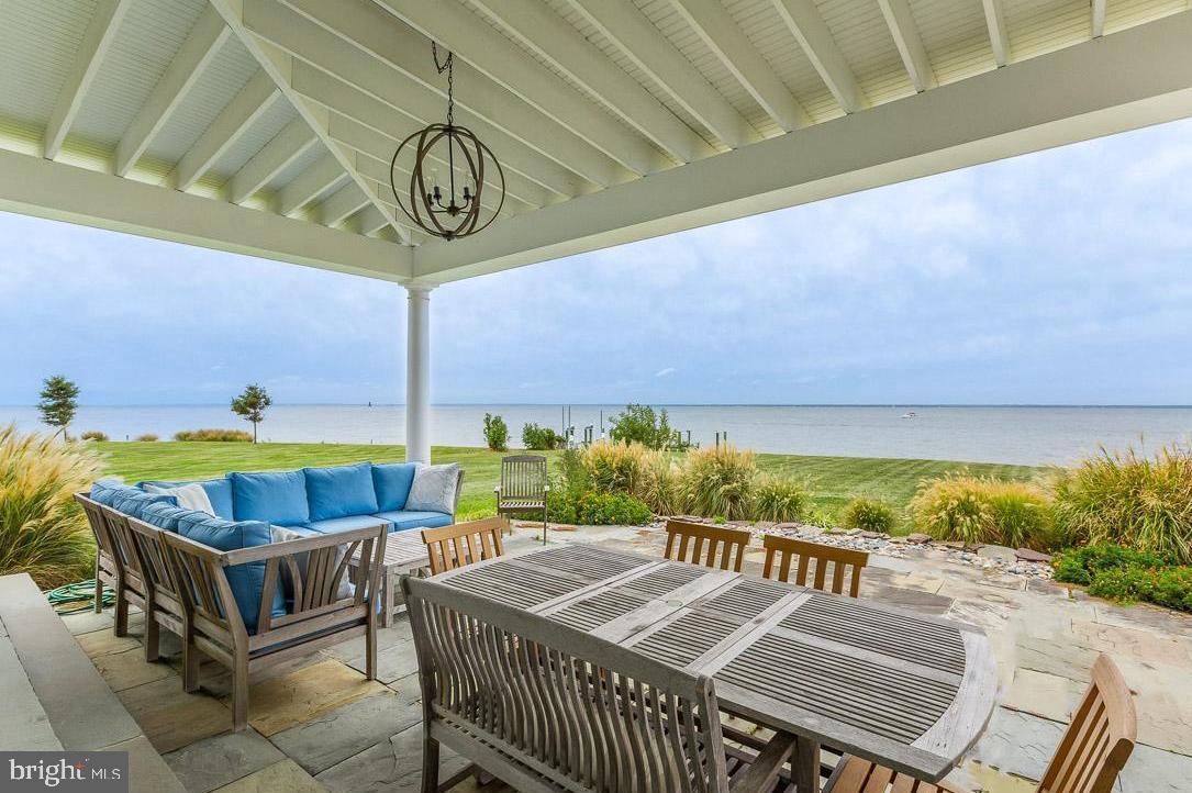 216 LIGHTHOUSE VIEW DRIVE
