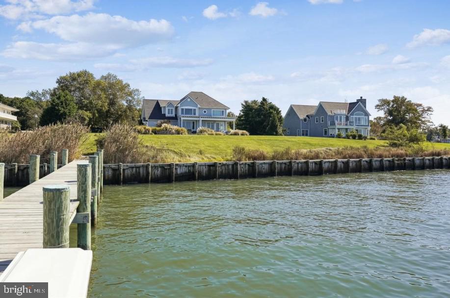216 LIGHTHOUSE VIEW DRIVE