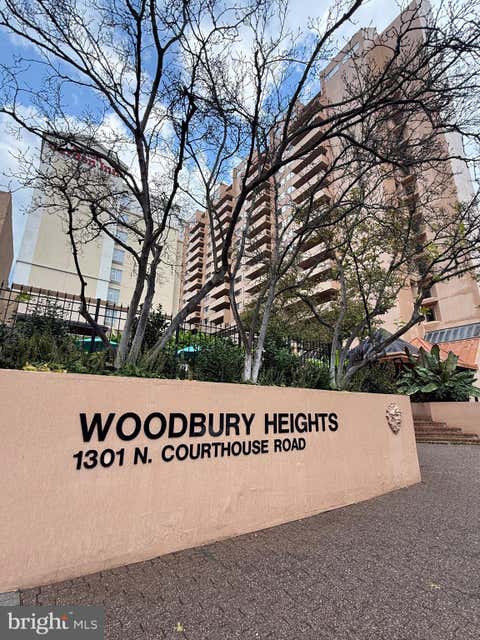 Condo For Rent - 1301 N Courthouse Road #910<br/> ARLINGTON, VA 22201