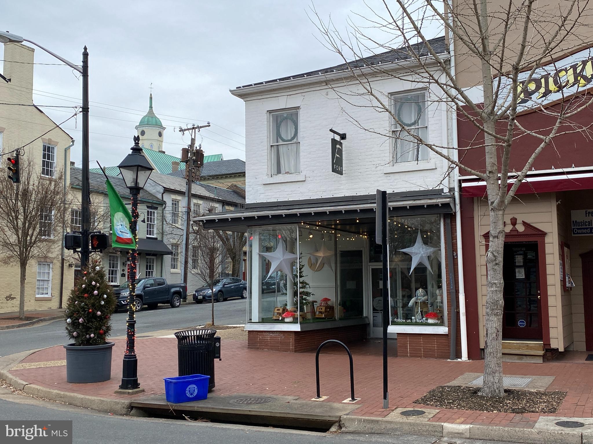 DOWNTOWN FREDERICKSBURG - Commercial Lease