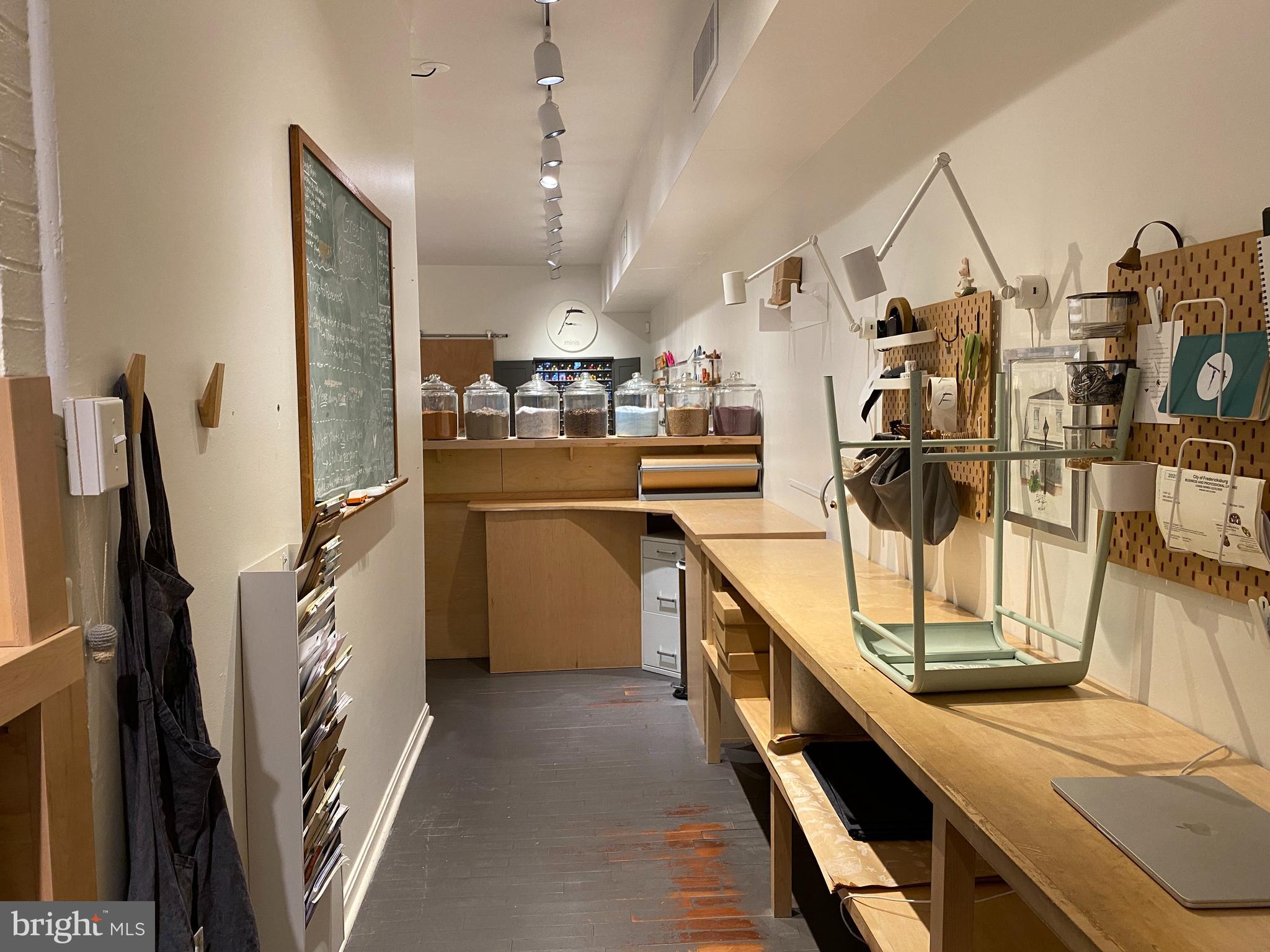 DOWNTOWN FREDERICKSBURG - Commercial Lease