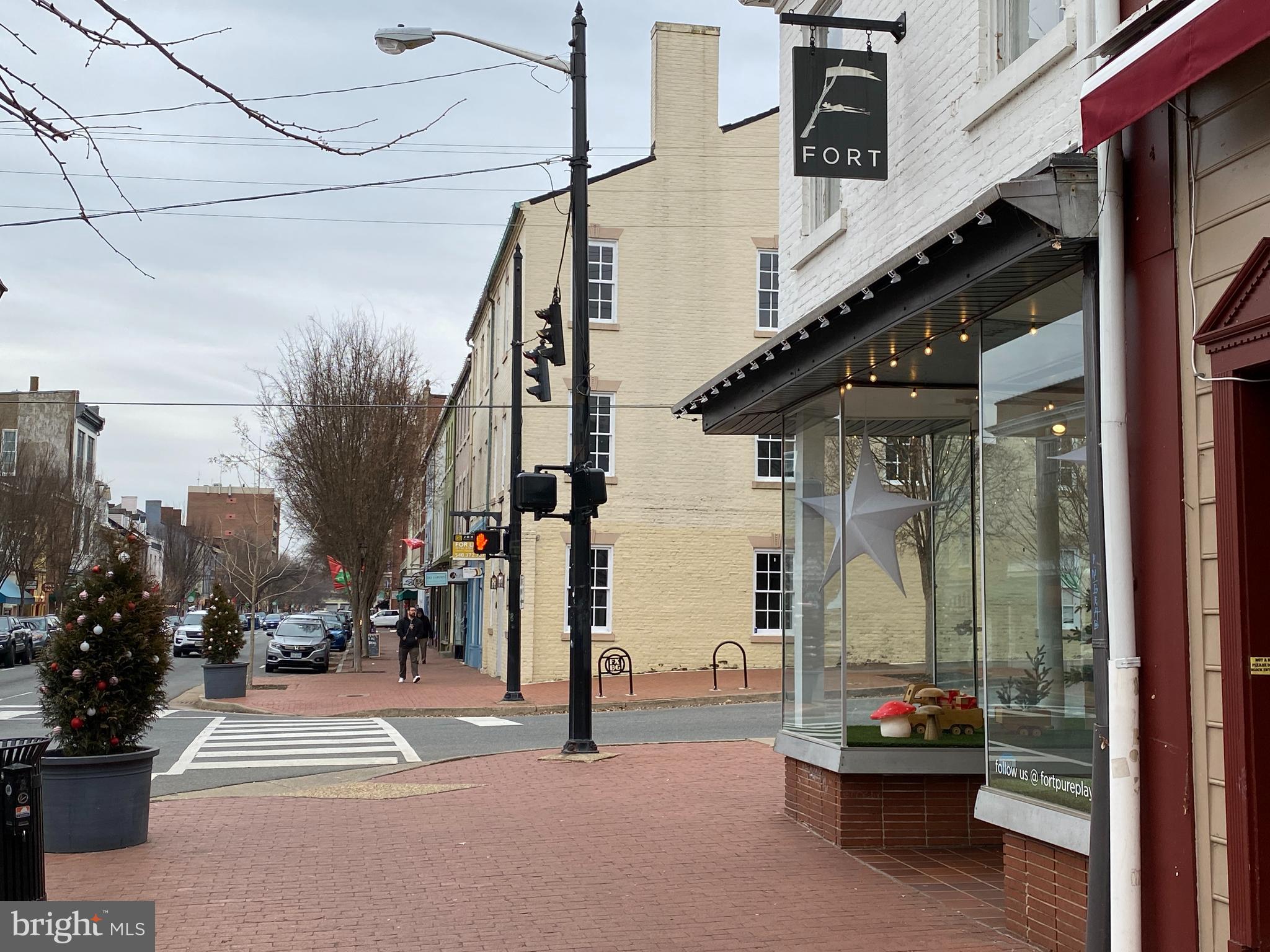DOWNTOWN FREDERICKSBURG - Commercial Lease