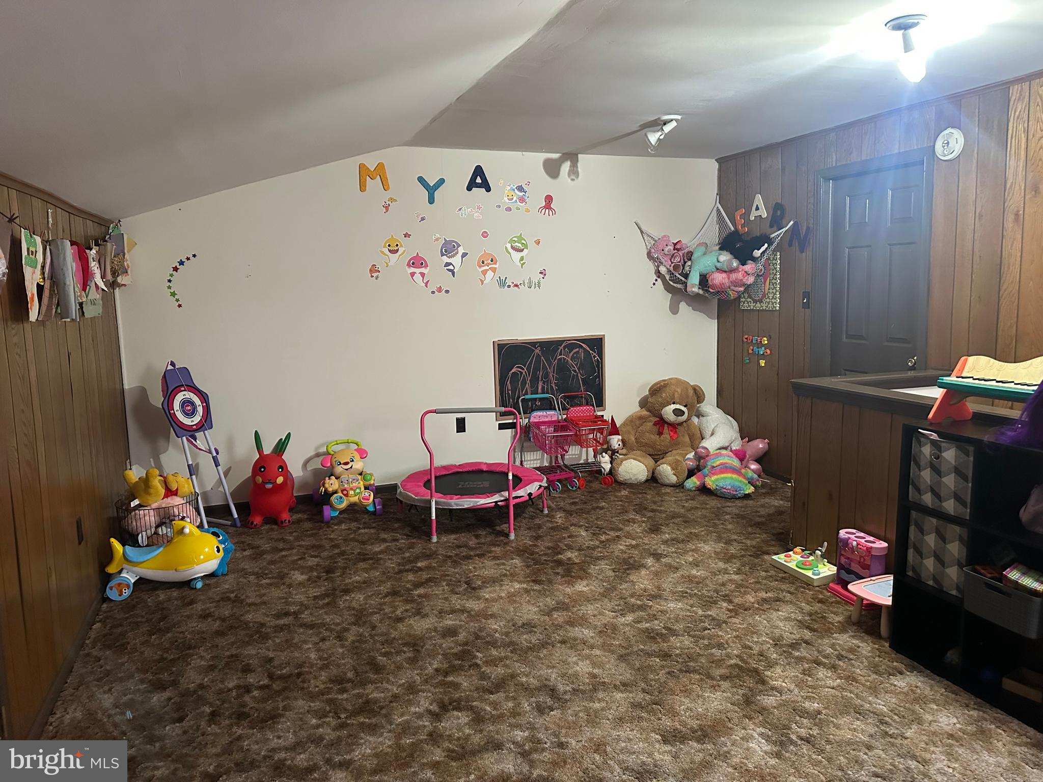 CEDAR GROVE ESTS - Residential