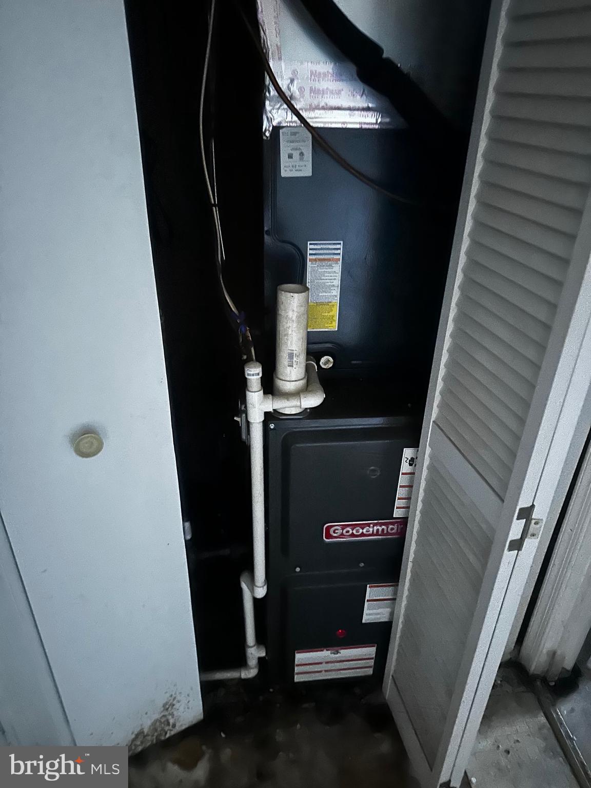 FOX MILL ESTATES - Residential