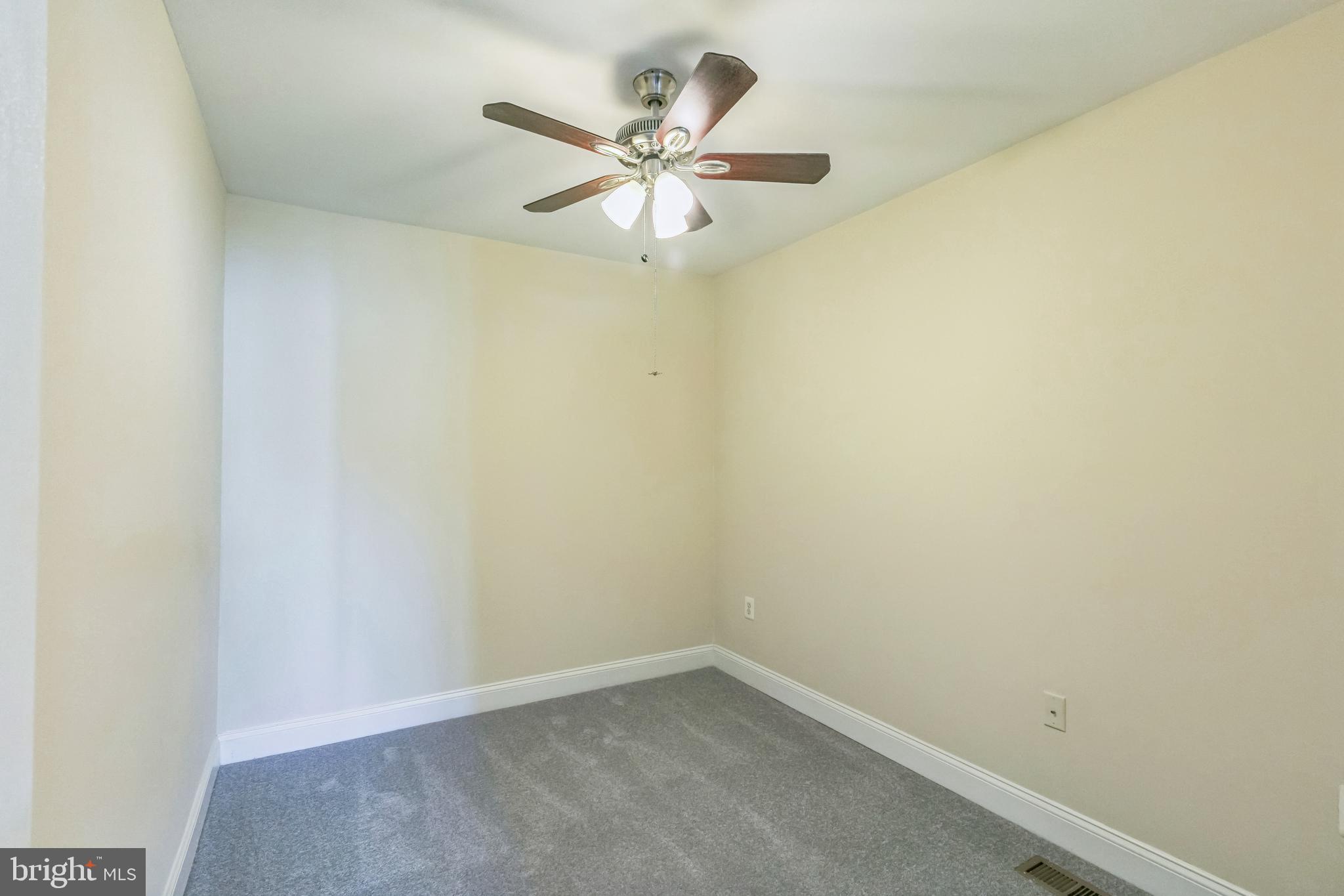 RIVER OAKS - Residential