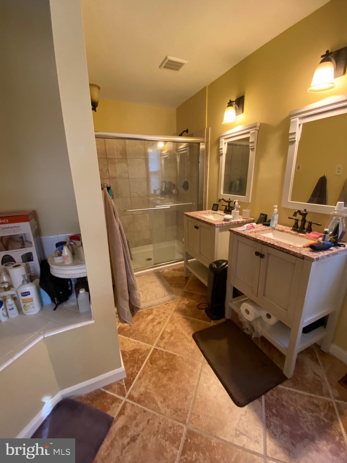 SUNNYBROOK ESTATES - Residential Lease