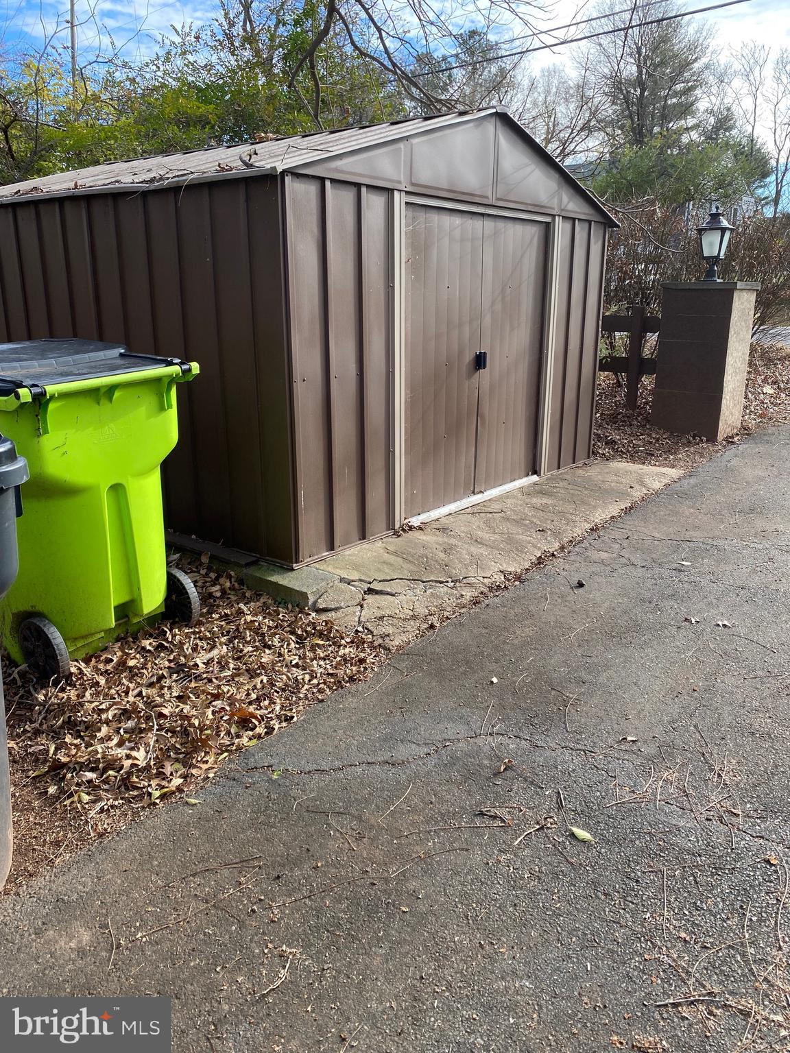 SUNNYBROOK ESTATES - Residential Lease