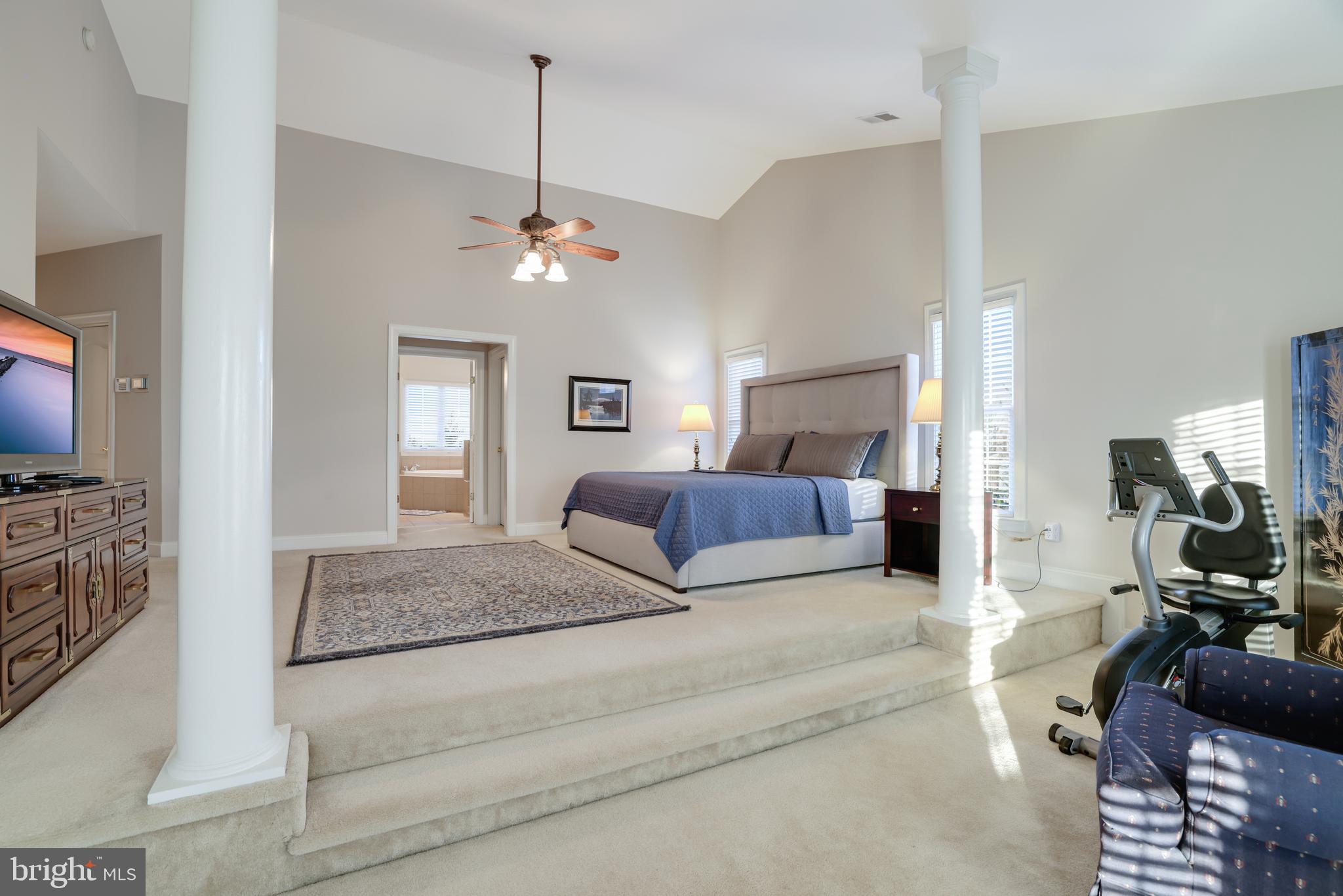 LANSDOWNE ON THE POTOMAC - Residential