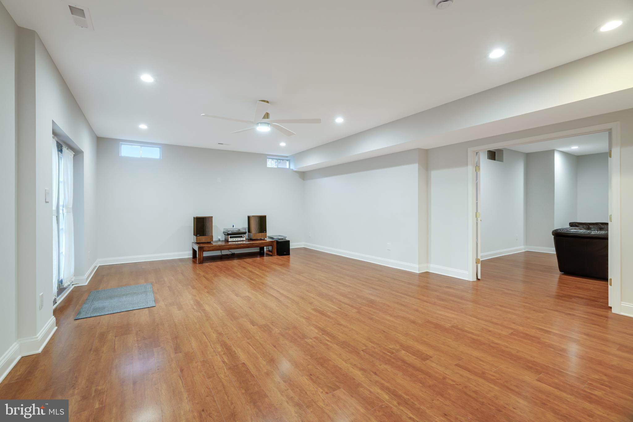 LANSDOWNE ON THE POTOMAC - Residential