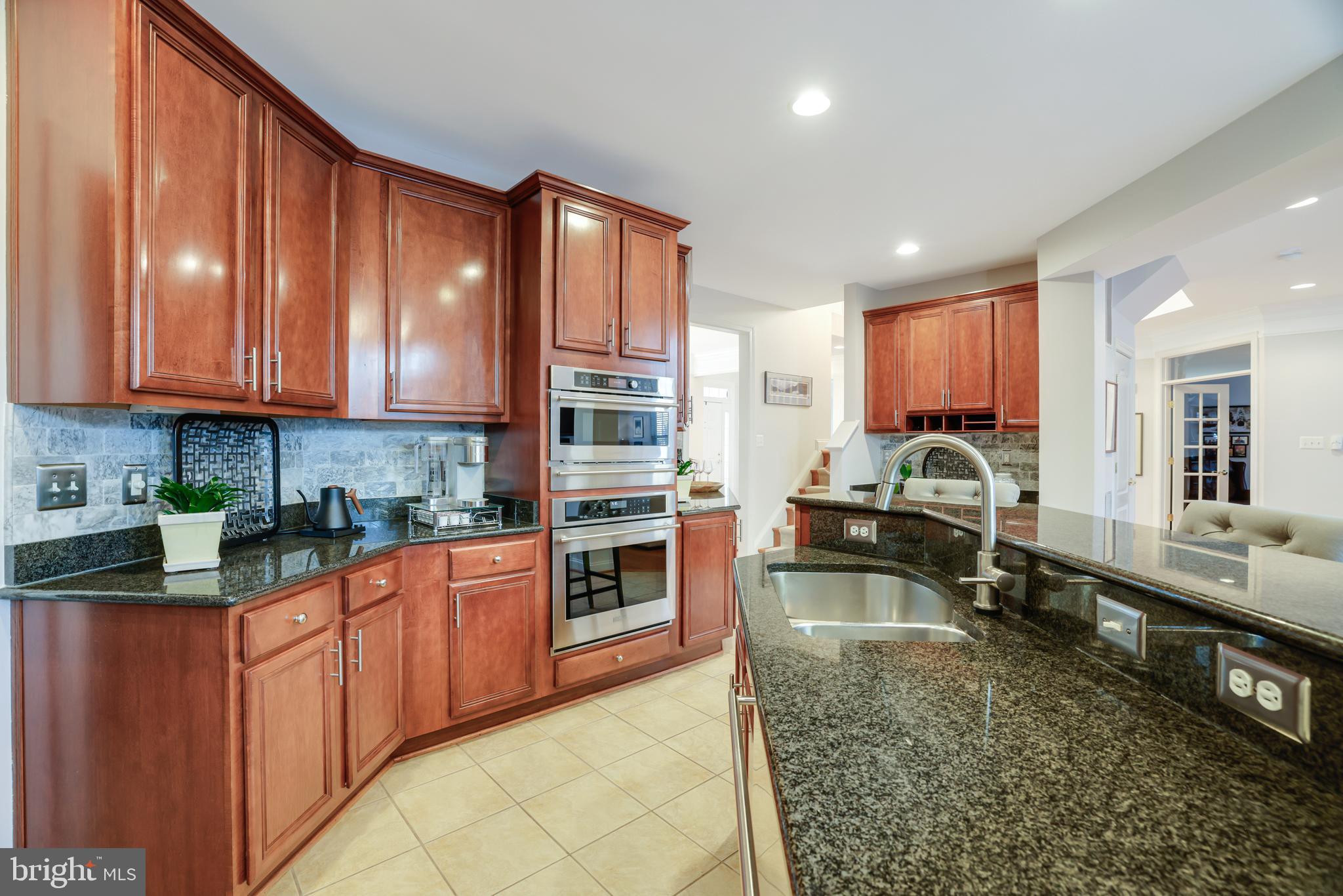 LANSDOWNE ON THE POTOMAC - Residential