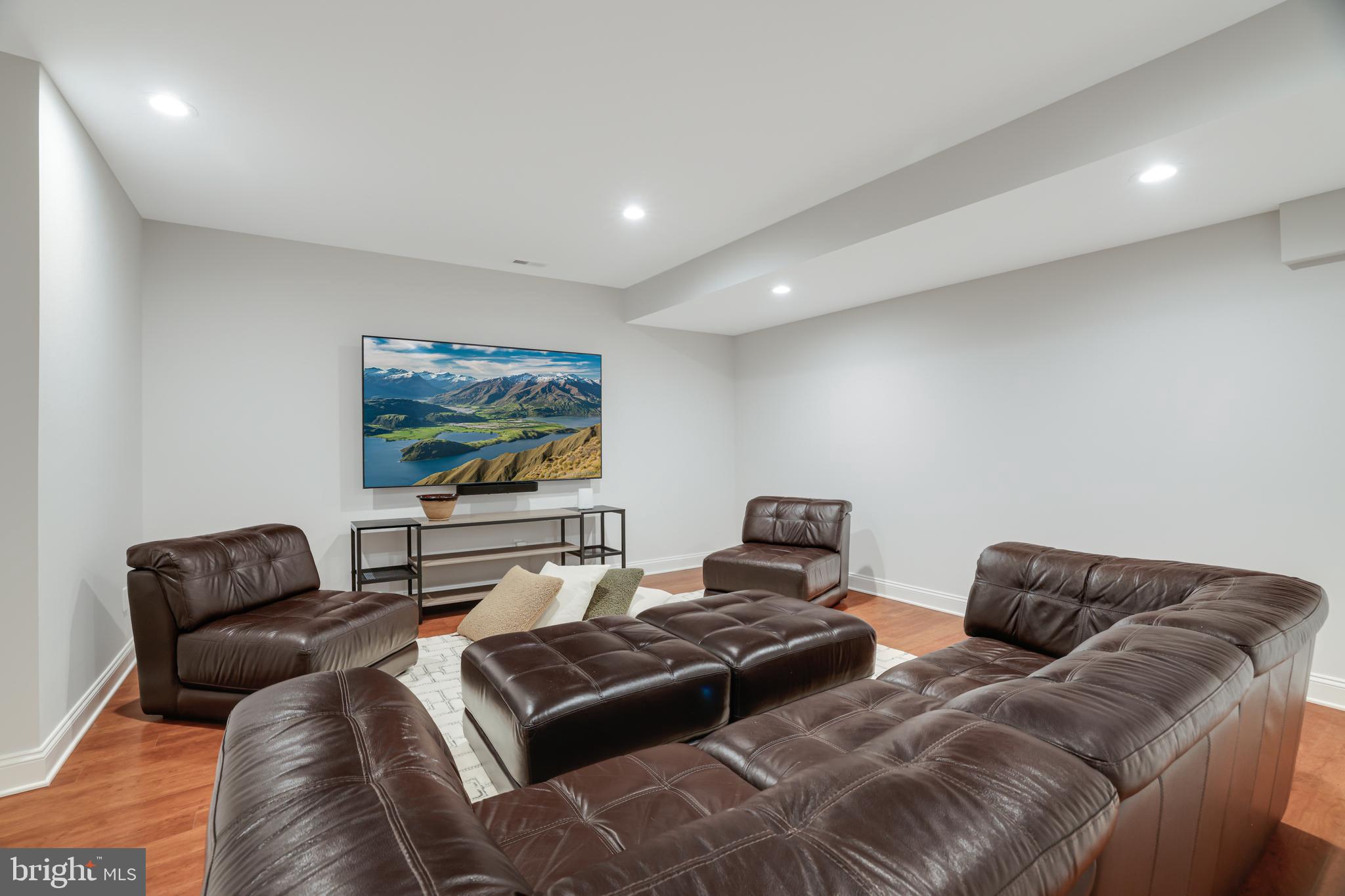 LANSDOWNE ON THE POTOMAC - Residential