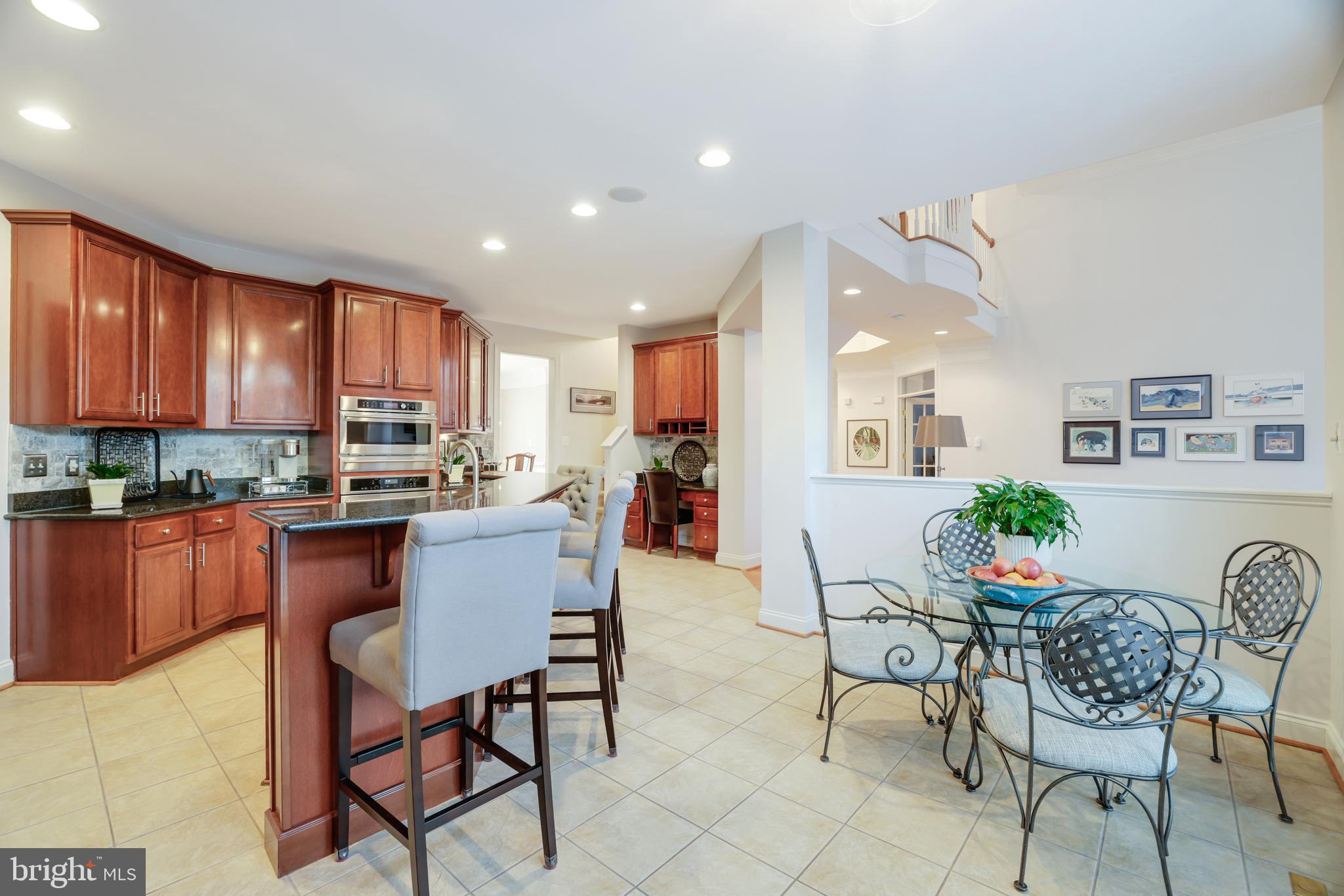 LANSDOWNE ON THE POTOMAC - Residential