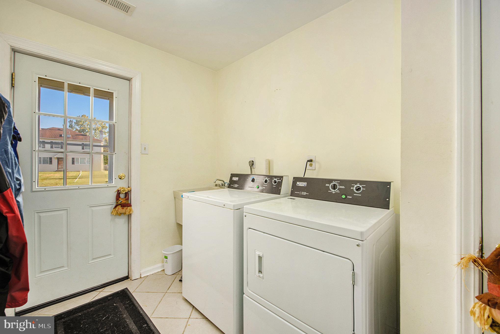 BRIAR GLEN - Residential