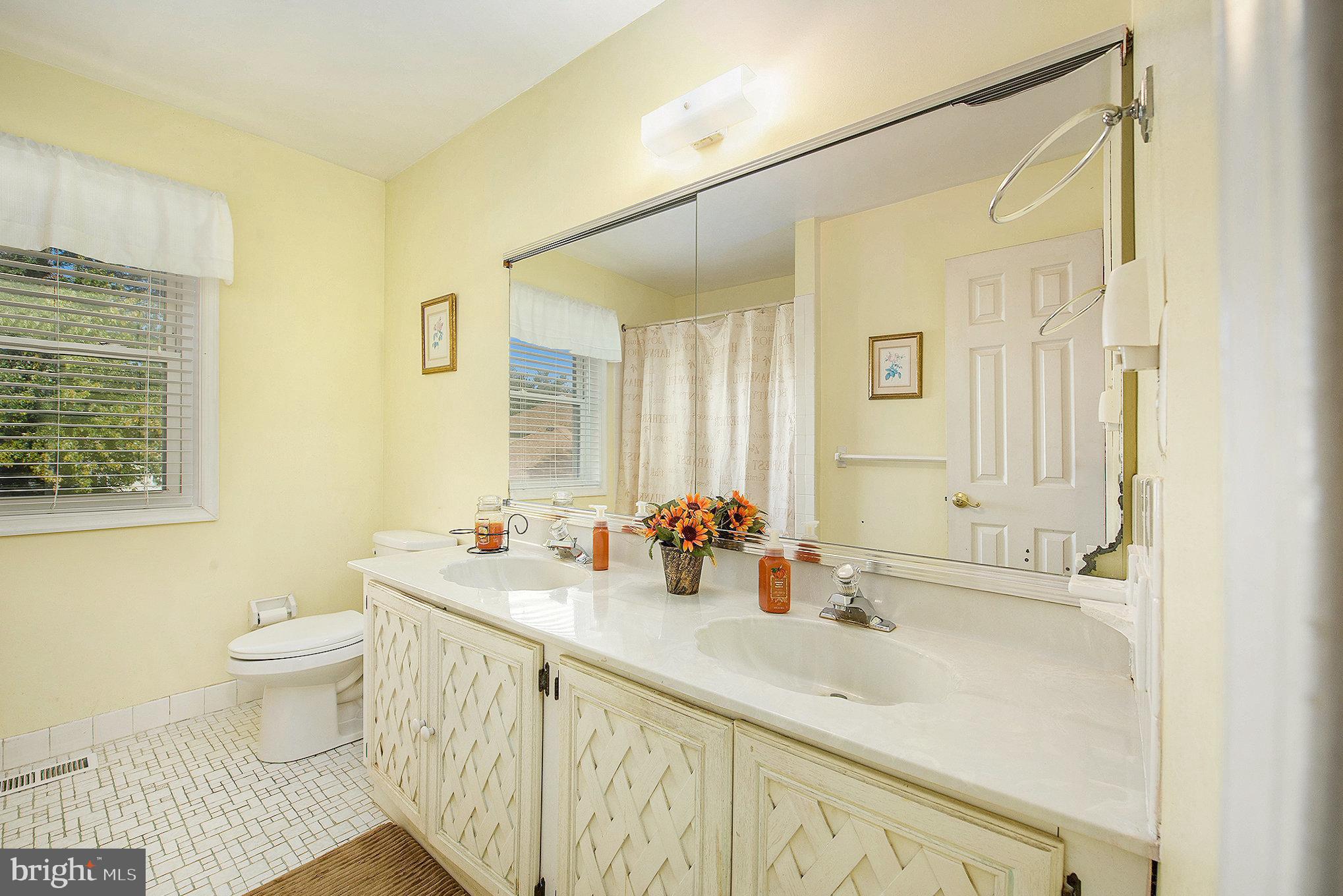 BRIAR GLEN - Residential