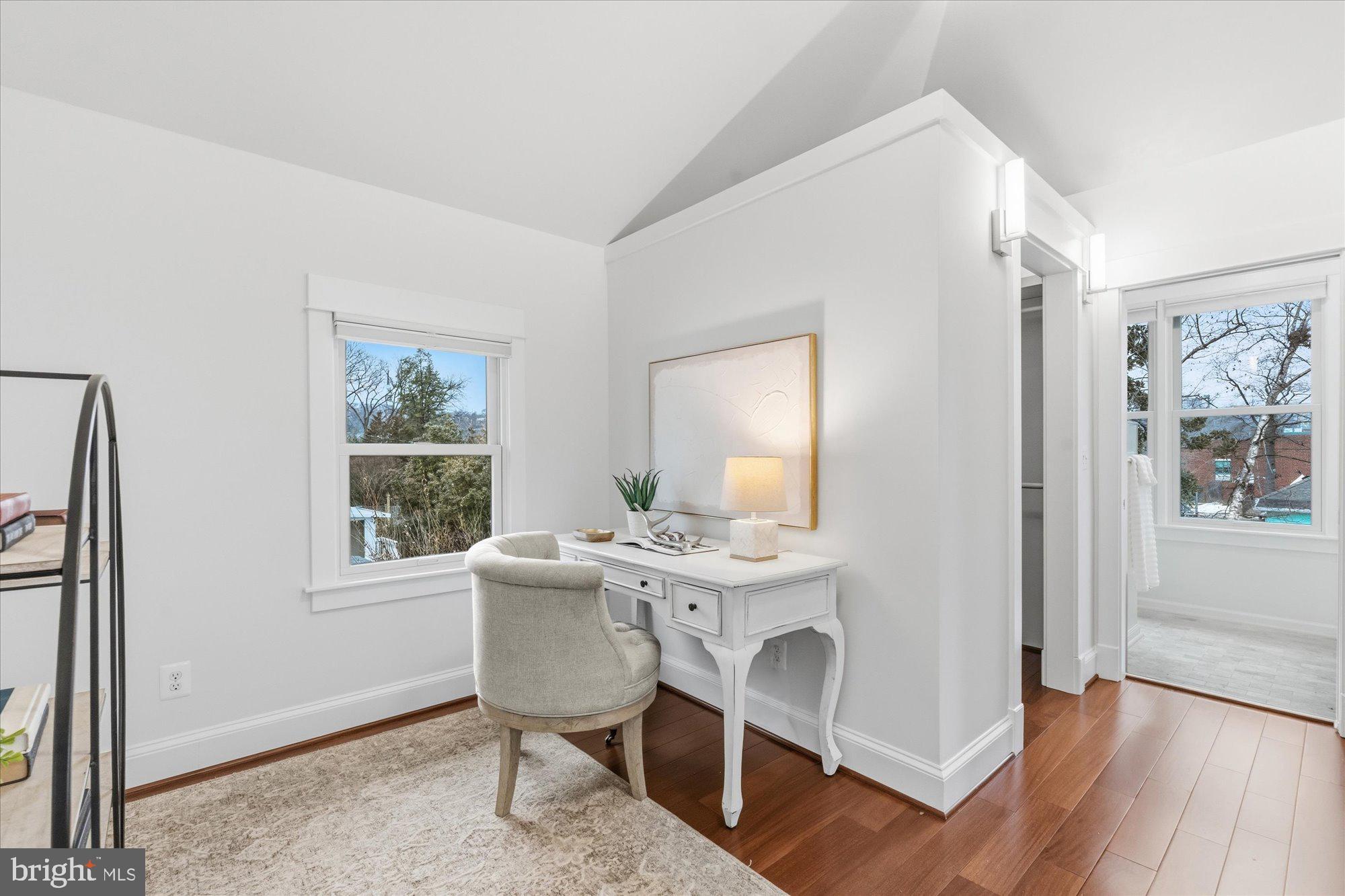 DEL RAY - Residential