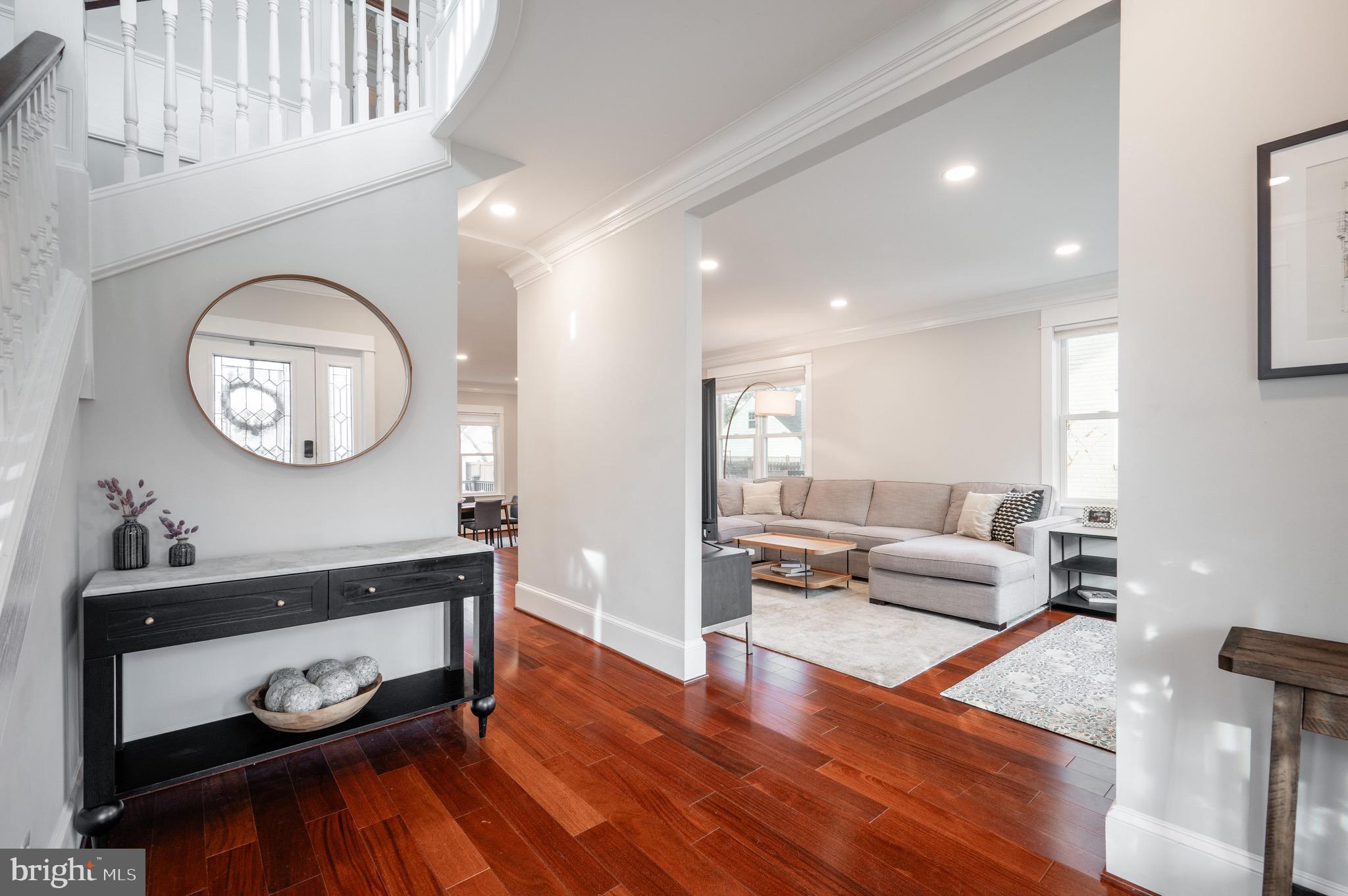 106 E OXFORD AVENUE E