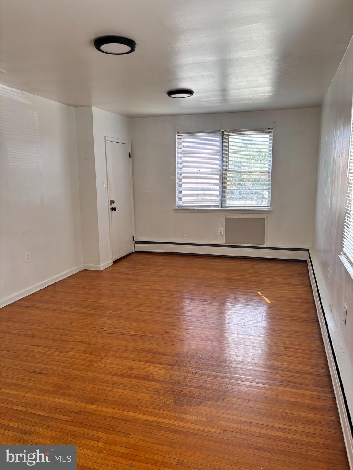 SUMMERDALE - Residential Lease