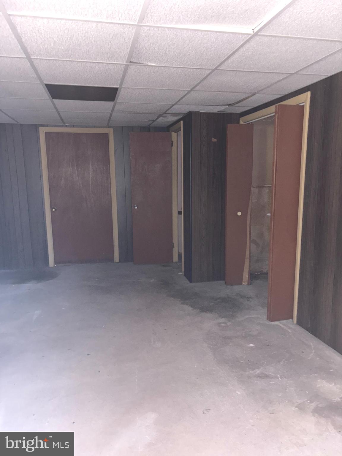 SUMMERDALE - Residential Lease