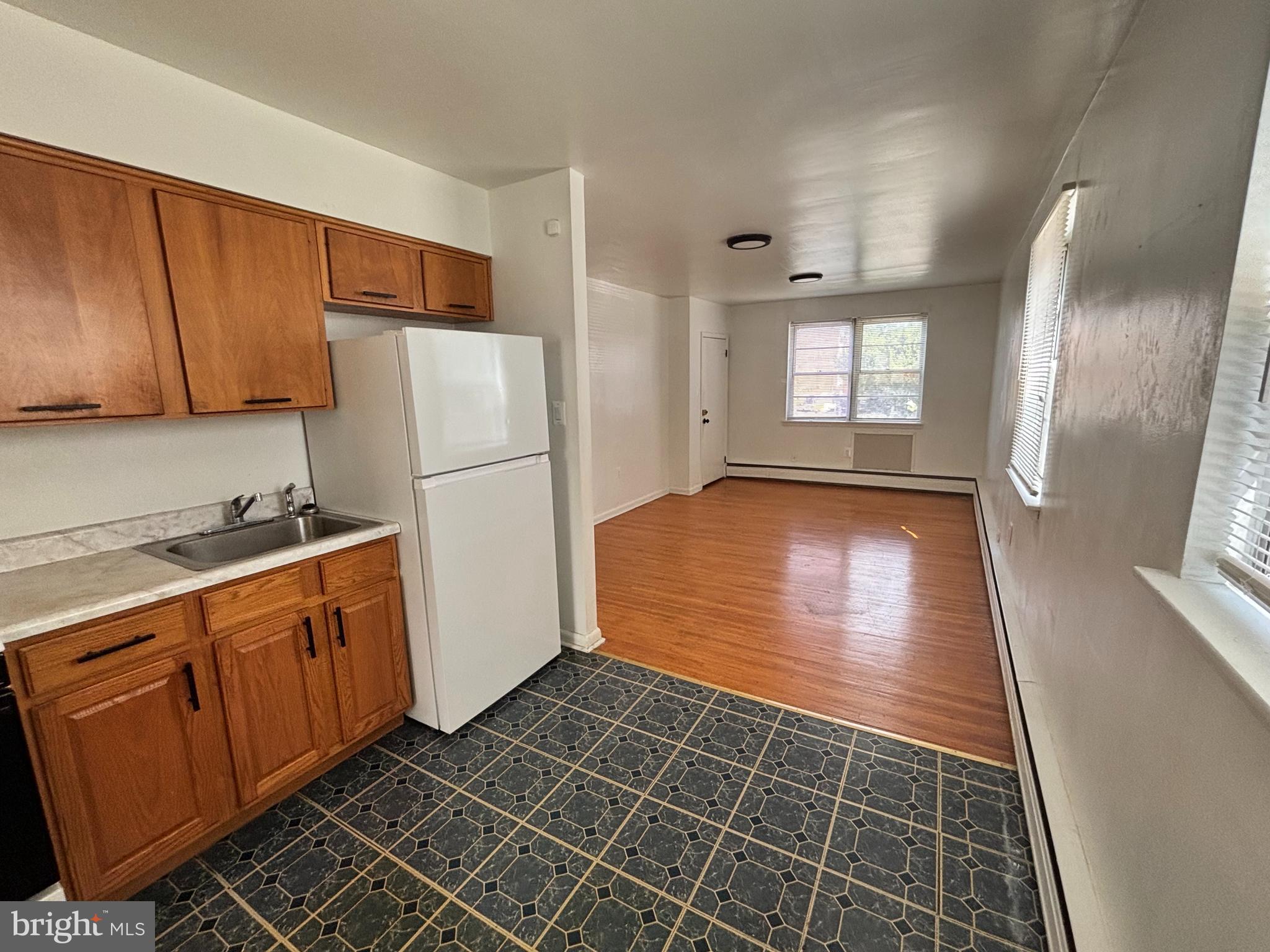 SUMMERDALE - Residential Lease