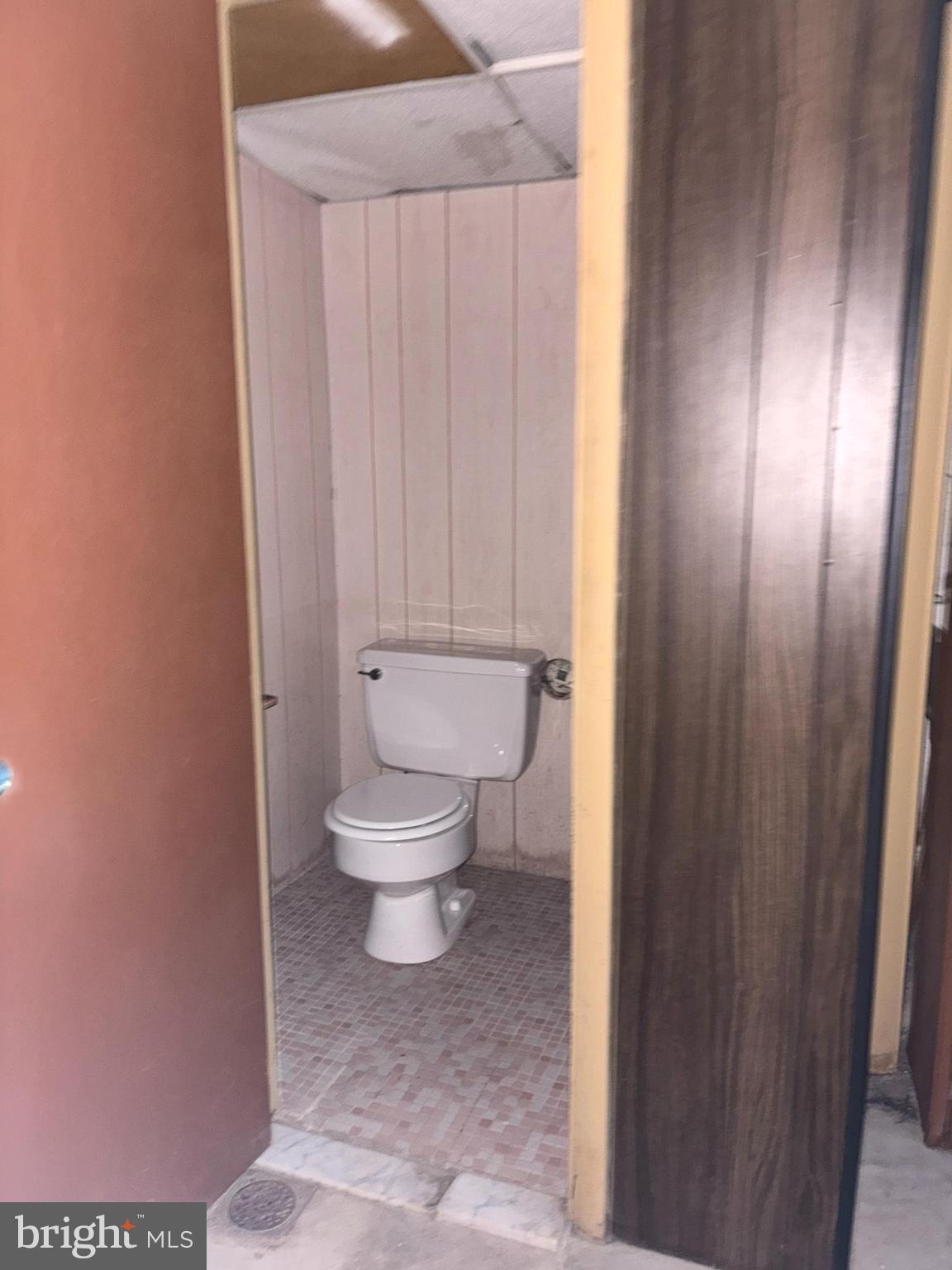 SUMMERDALE - Residential Lease