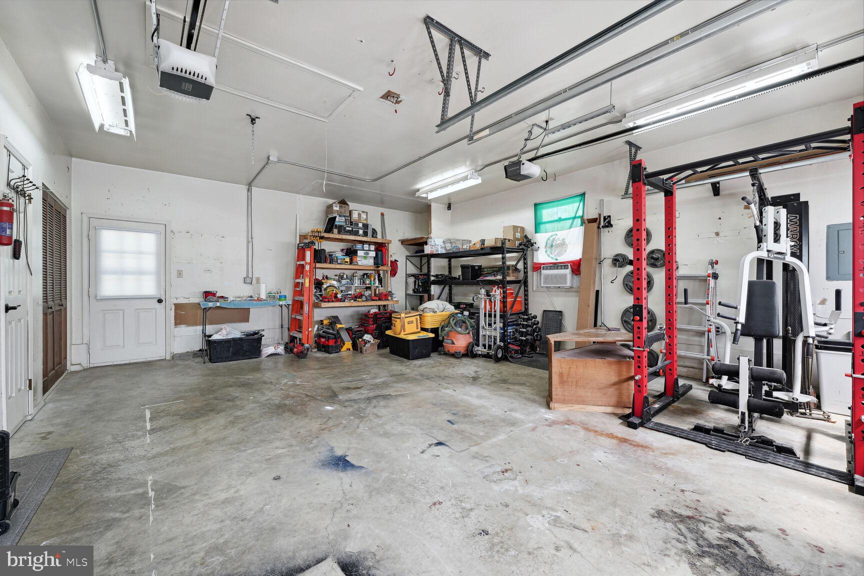 ELLENWOOD - Residential