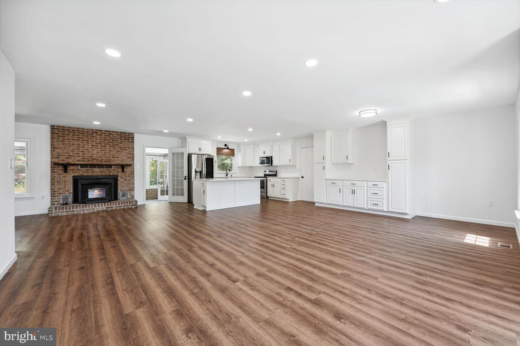 ELLENWOOD - Residential