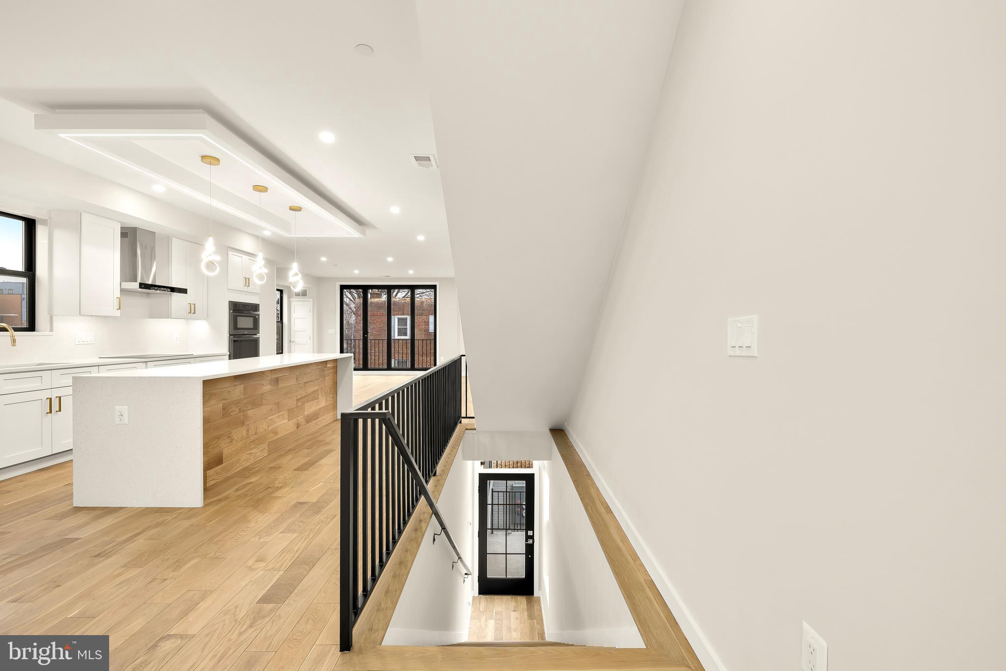 1516 LEVIS STREET NE 2