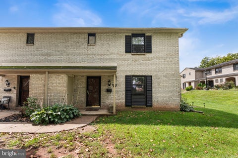 Townhouse For Rent - 201 Providence Forge Road<br/> Montgomery County, ROYERSFORD, PA 19468