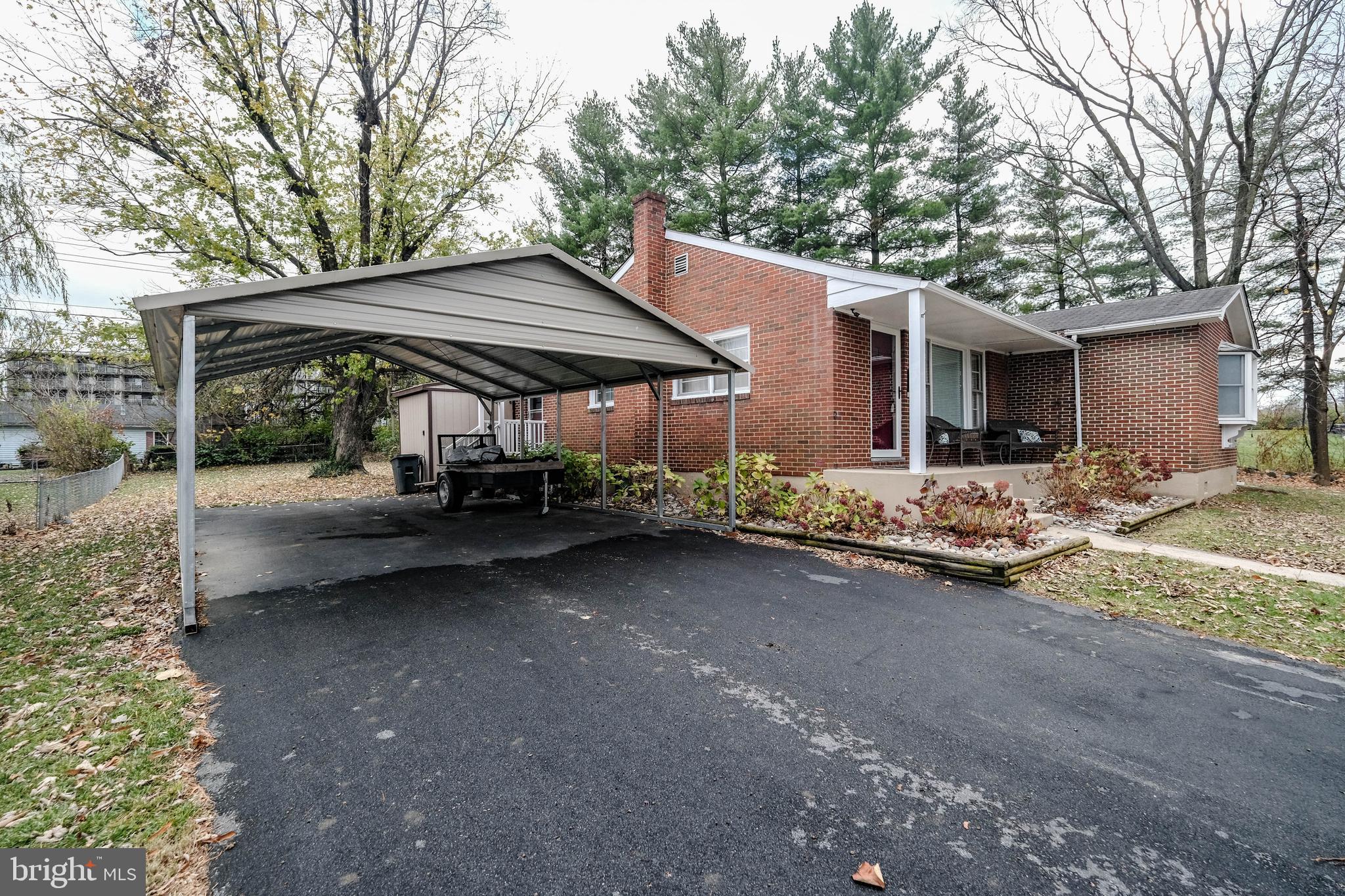 BERKELEY MANOR - Residential