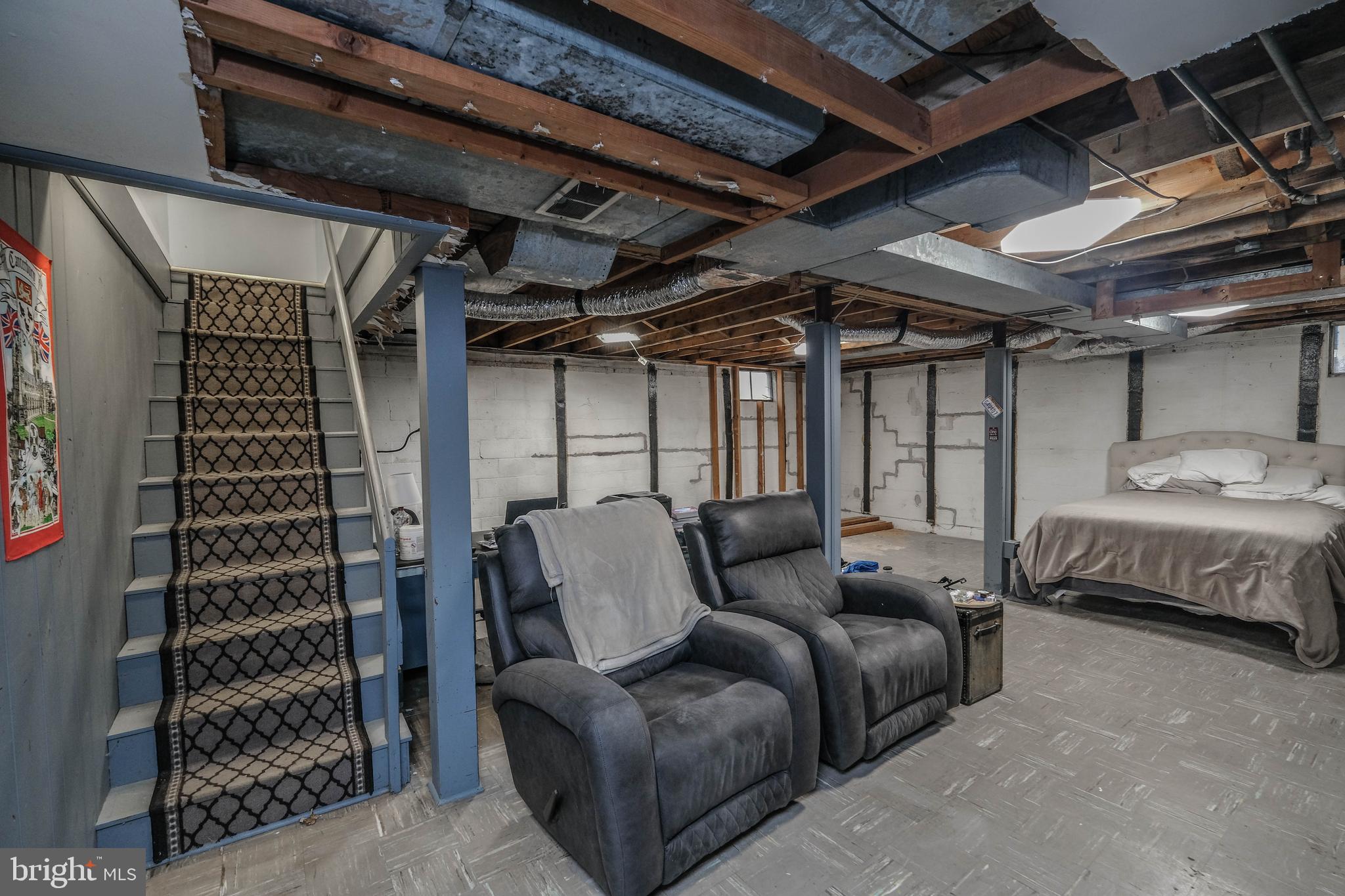 BERKELEY MANOR - Residential