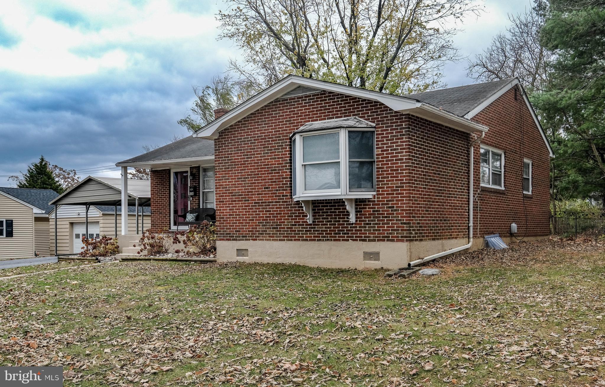 BERKELEY MANOR - Residential