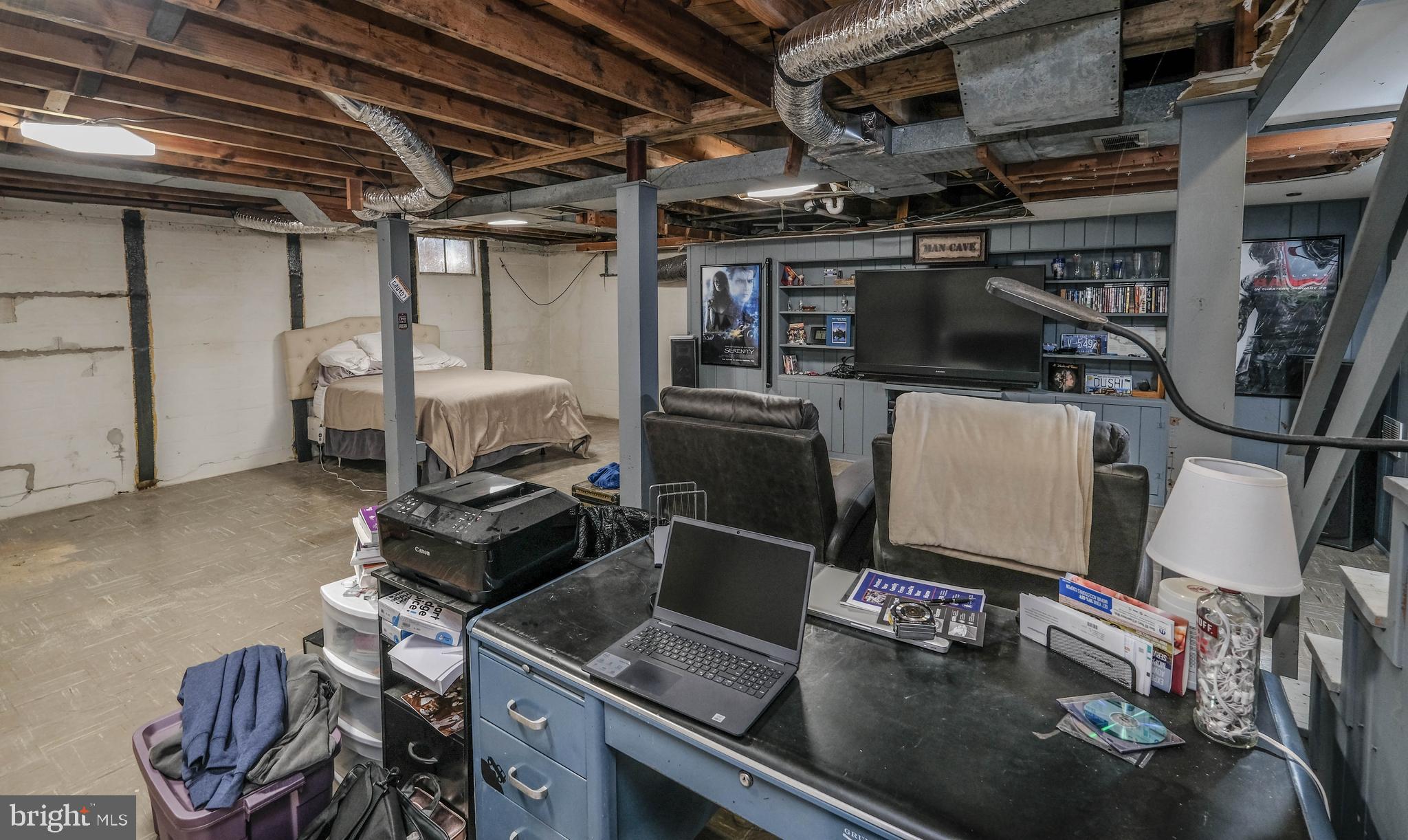 BERKELEY MANOR - Residential