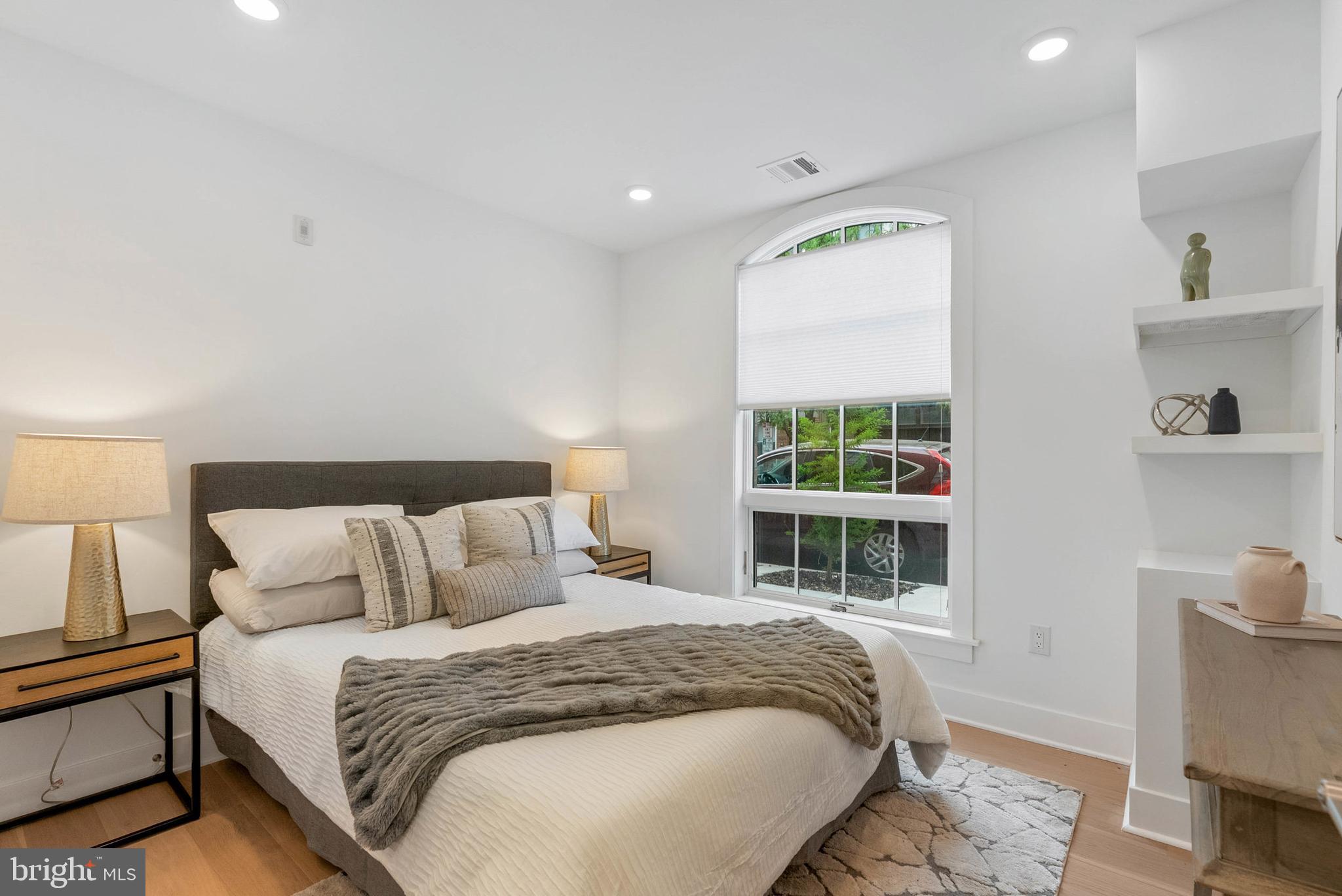 BELLA VISTA - Residential