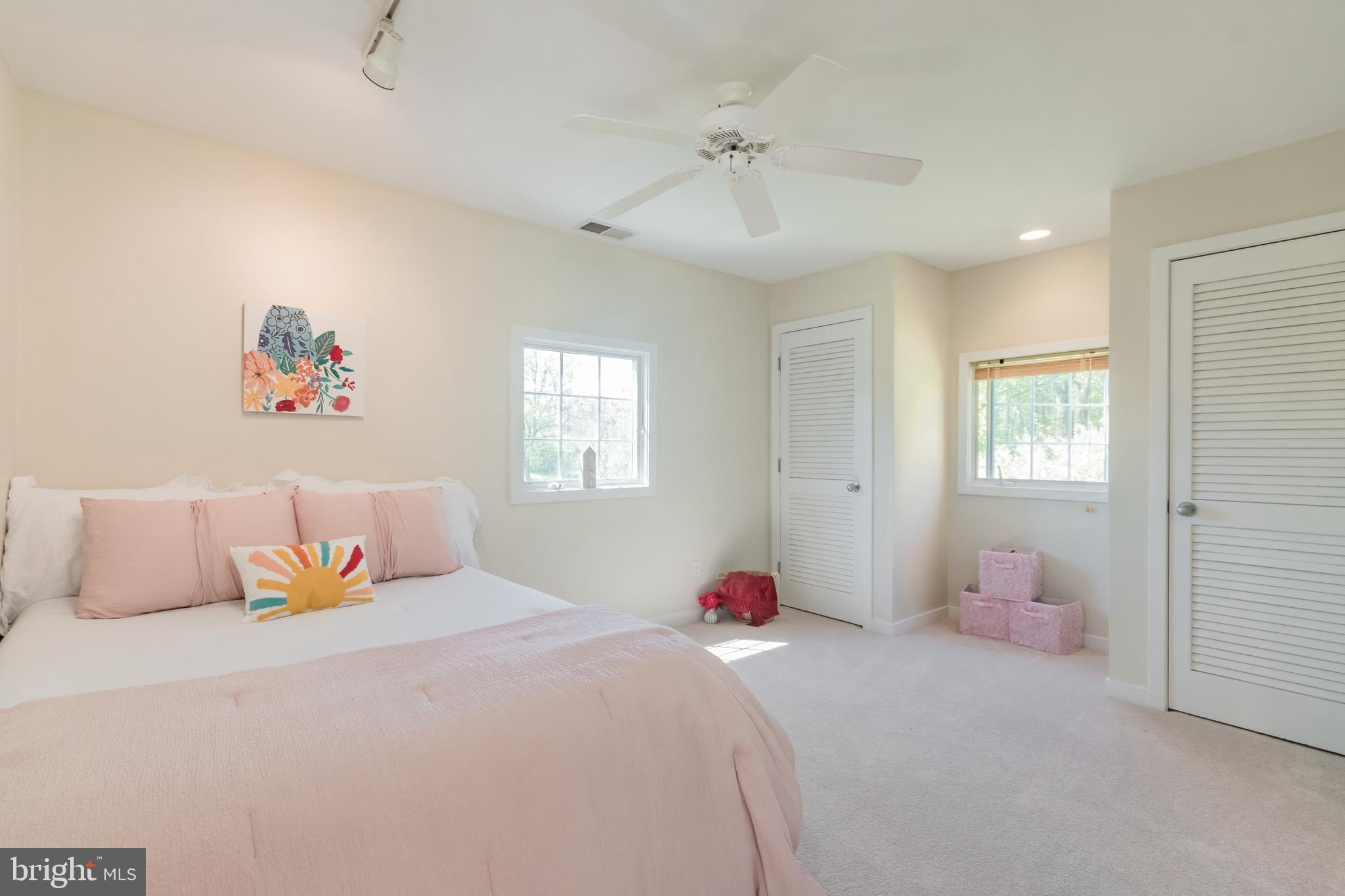 HOWARD FARM - Residential