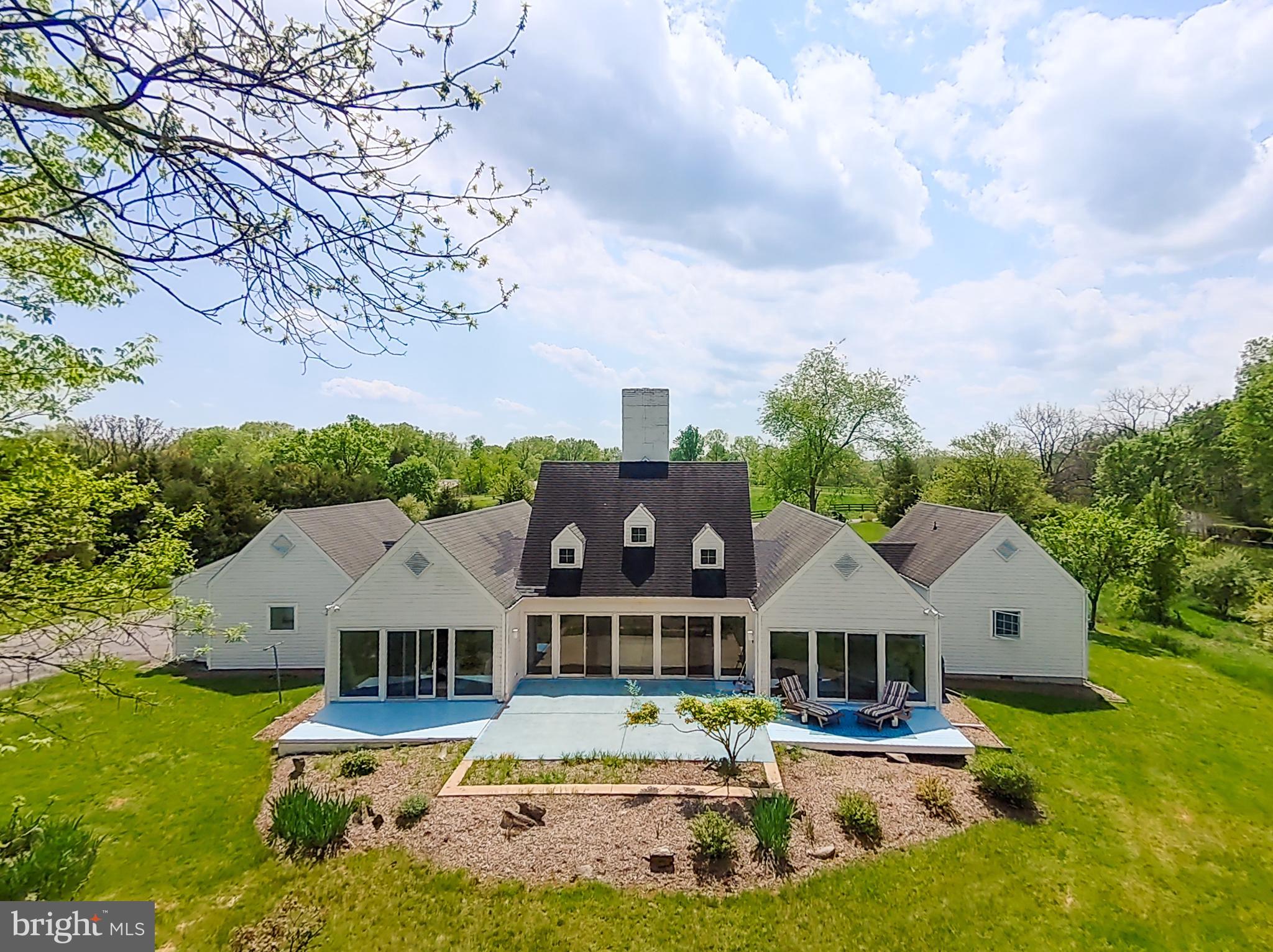 HOWARD FARM - Residential