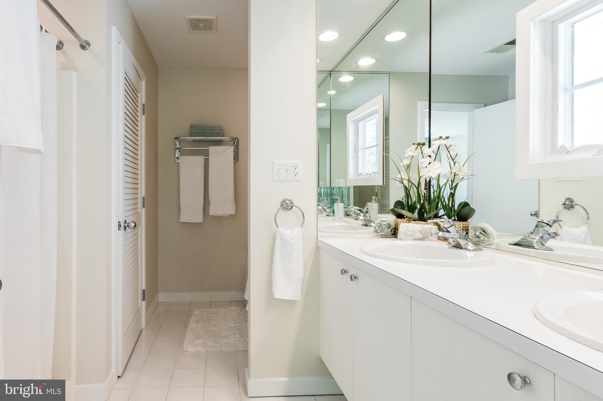 HOWARD FARM - Residential