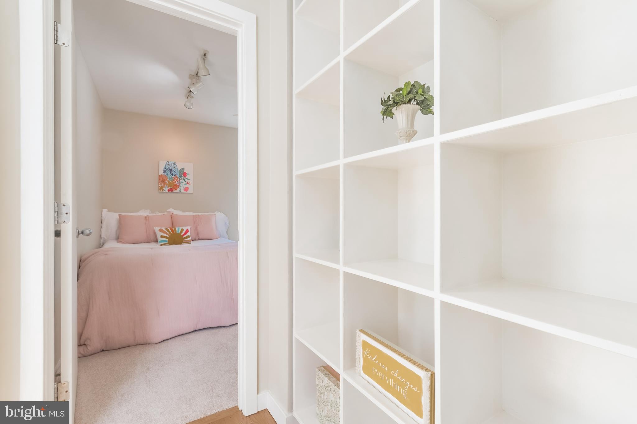 HOWARD FARM - Residential