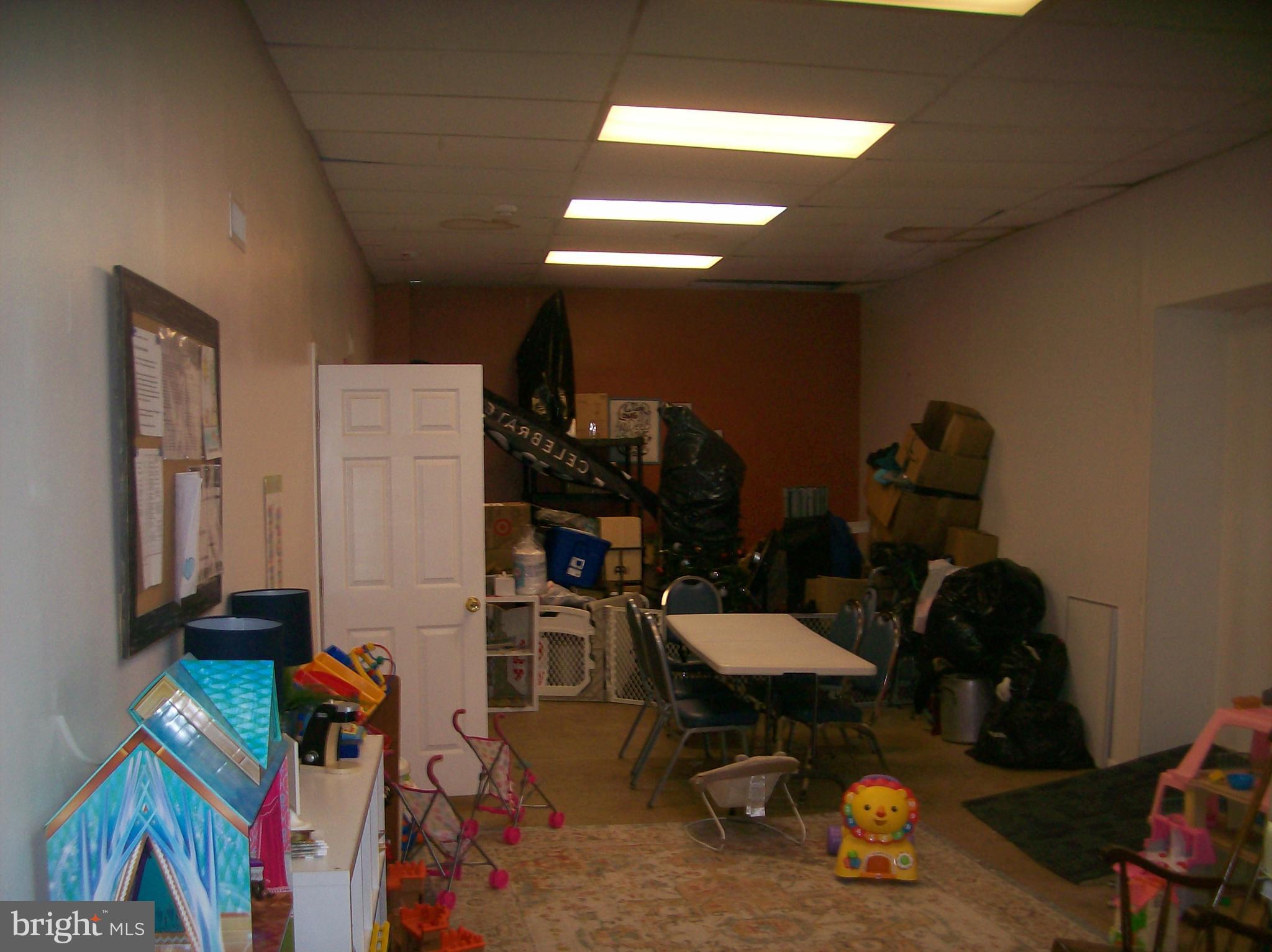 FRANKFORD - Commercial Sale