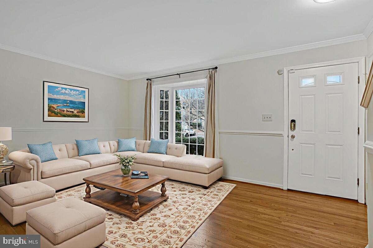 SEVEN OAKS - Residential