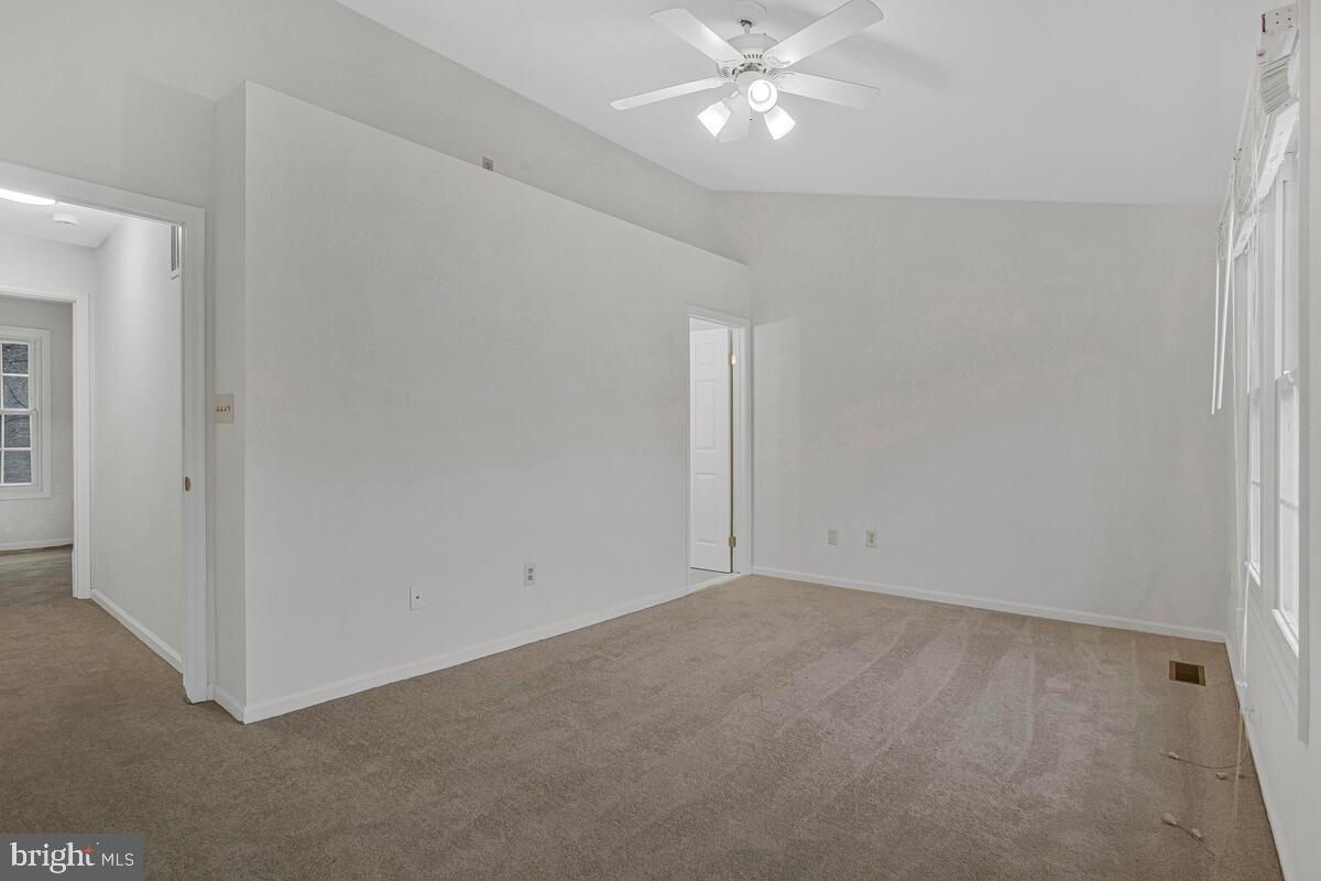 SEVEN OAKS - Residential