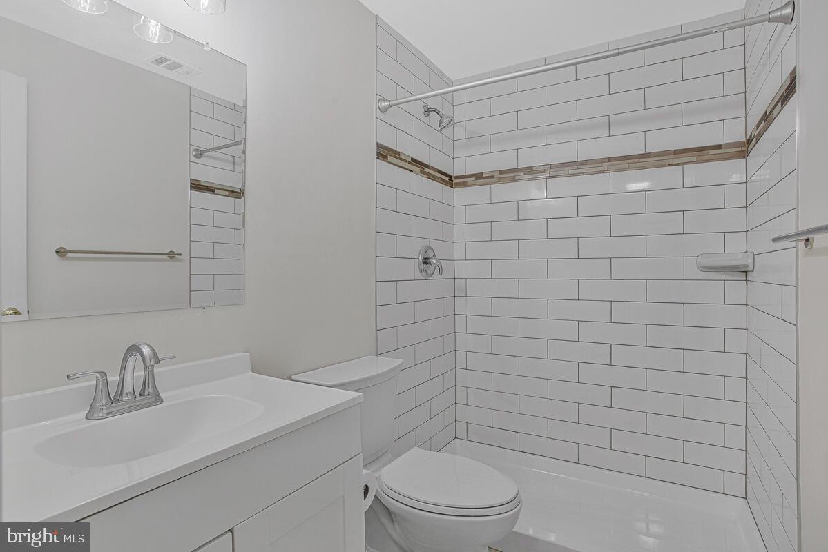 SEVEN OAKS - Residential