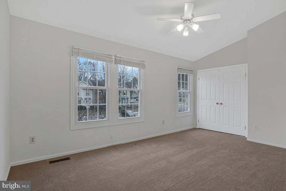 SEVEN OAKS - Residential