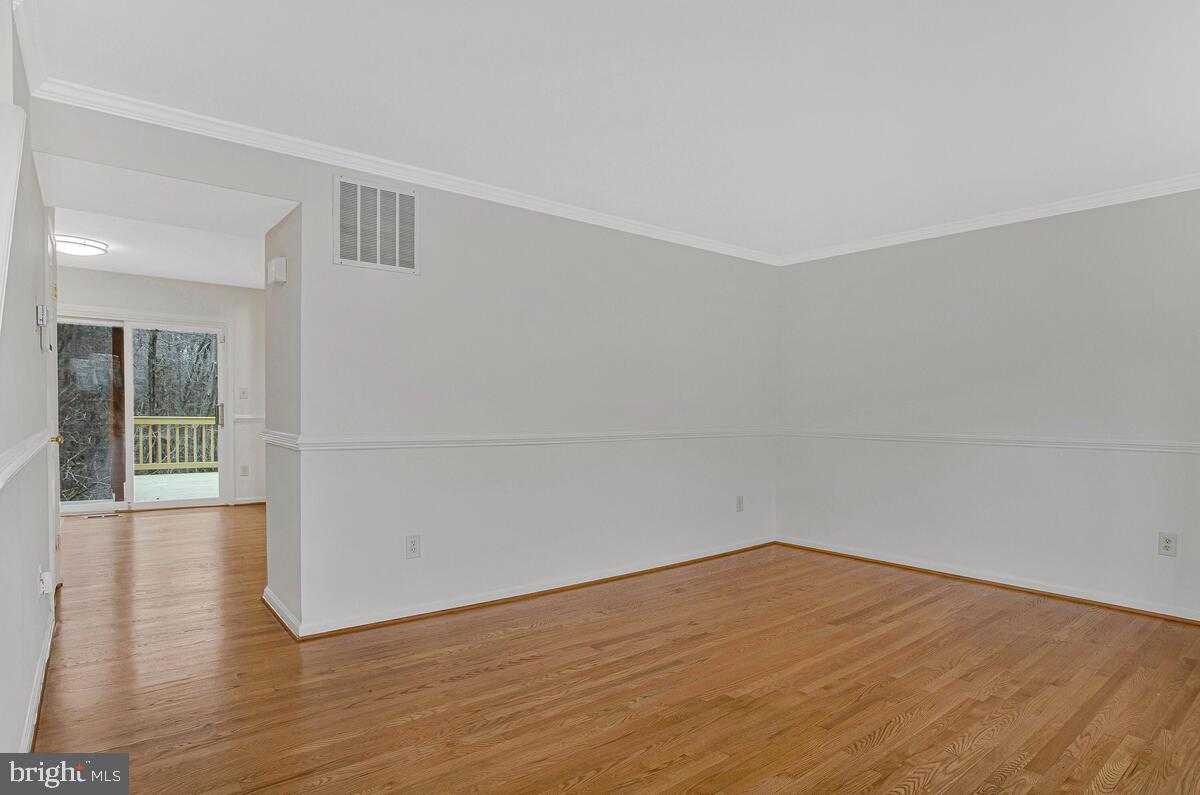 SEVEN OAKS - Residential