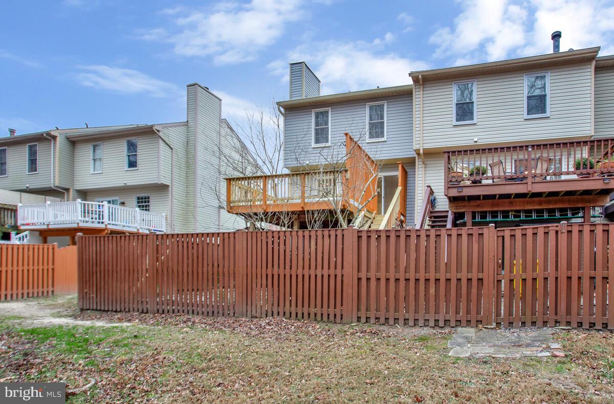 SEVEN OAKS - Residential