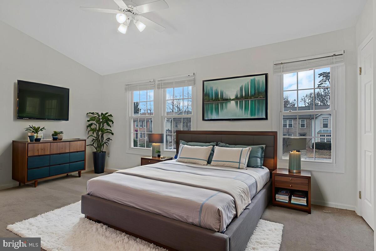 SEVEN OAKS - Residential