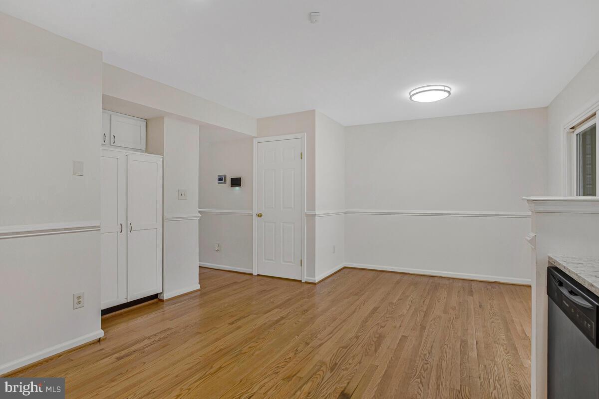 SEVEN OAKS - Residential