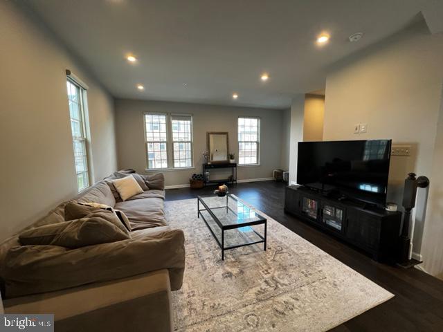 PARKSIDE - Residential Lease